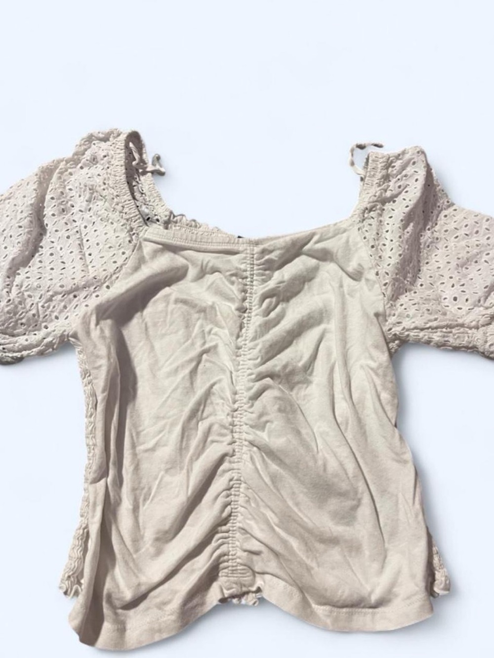 GAP Cream Ruched Front Eyelet Puff Sleeve Top